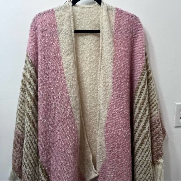 🎈Poncho Style Cardigan OS - Picture 7 of 16